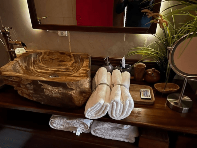 Suite jacuzzi /Baignoire romantique « oasis »